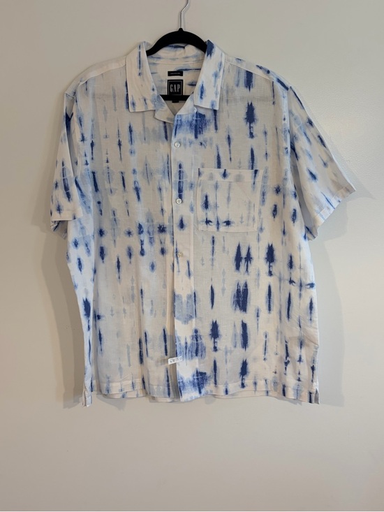 GAP Other - GAP Men's White and Blue Short-Sleeve Tie-Dye Button Down Shirt made with Linen